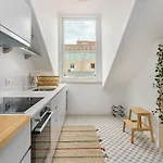 Apartament Whome Riverside View 2-bed For Remote Workers & Digital Nomads
