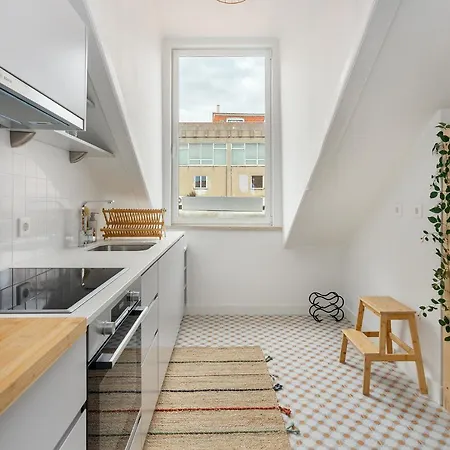 Apartment Whome Riverside View 2-bed For Remote Workers & Digital Nomads