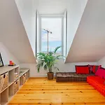 Whome Riverside View 2-bed For Remote Workers & Digital Nomads Apartamento *